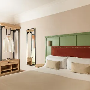 The Honest & Hotel Seville